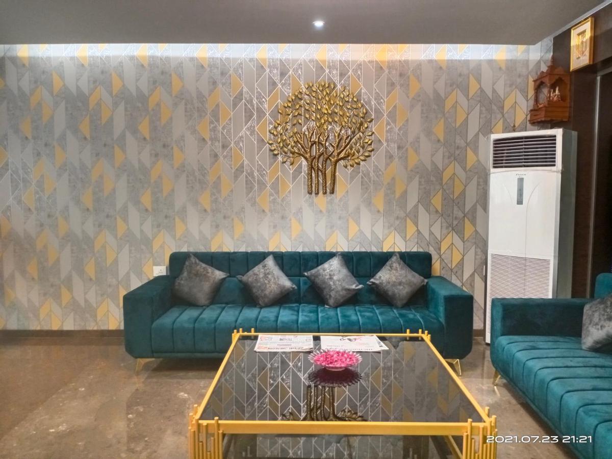 Hotel Royal Livin Varanasi Exterior photo