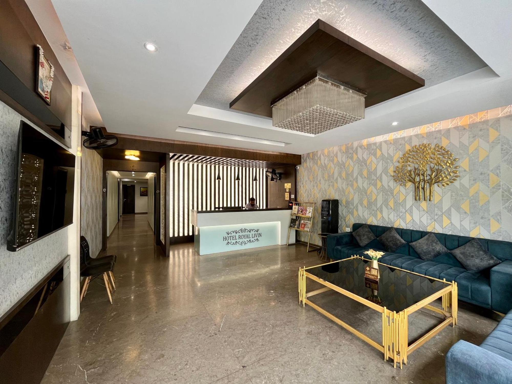 Hotel Royal Livin Varanasi Exterior photo